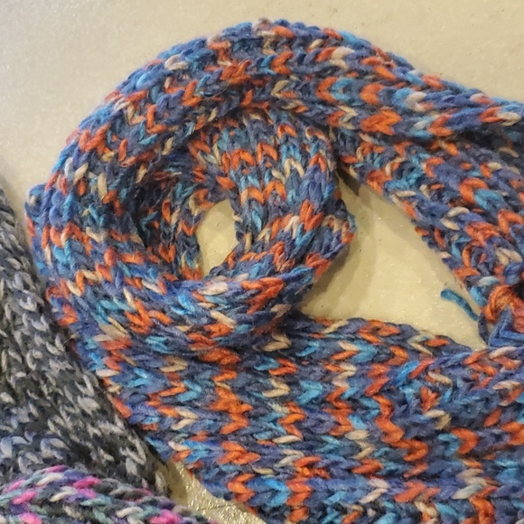 Bright multi colored Knit Scarf - Picture 6 of 8